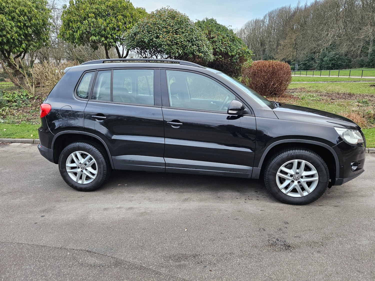 Used Volkswagen Tiguan 2010 for sale - 77073405: Photo 4