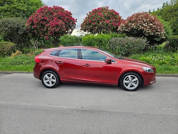 Used Volvo V40 2015 for sale - 78403059: Photo
