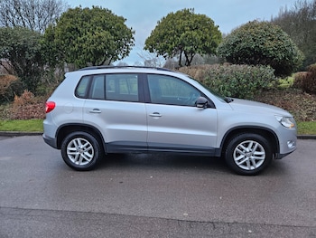 Used Volkswagen Tiguan 2010 for sale - 77073404: Photo