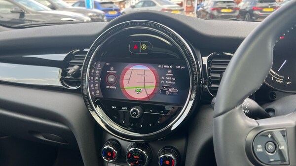 Used MINI Hatch 2023 for sale - 75439673: Photo 8
