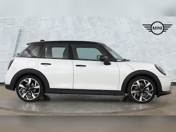 Used MINI Cooper 2025 for sale - 76244536: Photo