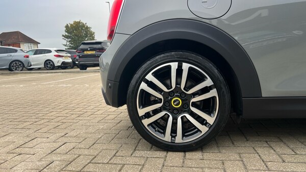 Used MINI Hatch 2022 for sale - 76140118: Photo 27