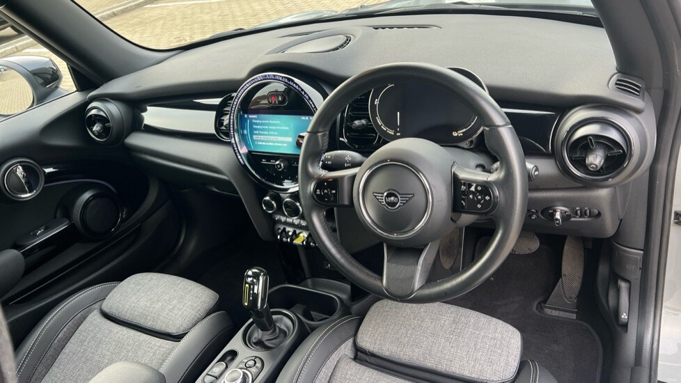 Used MINI Hatch 2022 for sale - 76140118: Photo 4