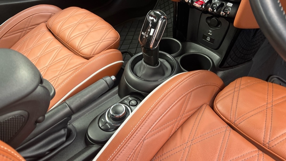 Used MINI Convertible 2022 for sale - 76350814: Photo 10
