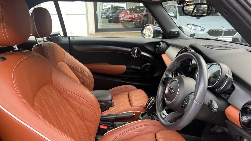 Used MINI Convertible 2022 for sale - 76350814: Photo 11