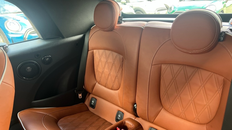 Used MINI Convertible 2022 for sale - 76350814: Photo 12