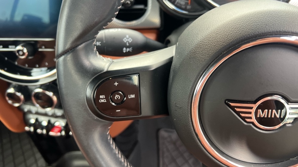 Used MINI Convertible 2022 for sale - 76350814: Photo 17