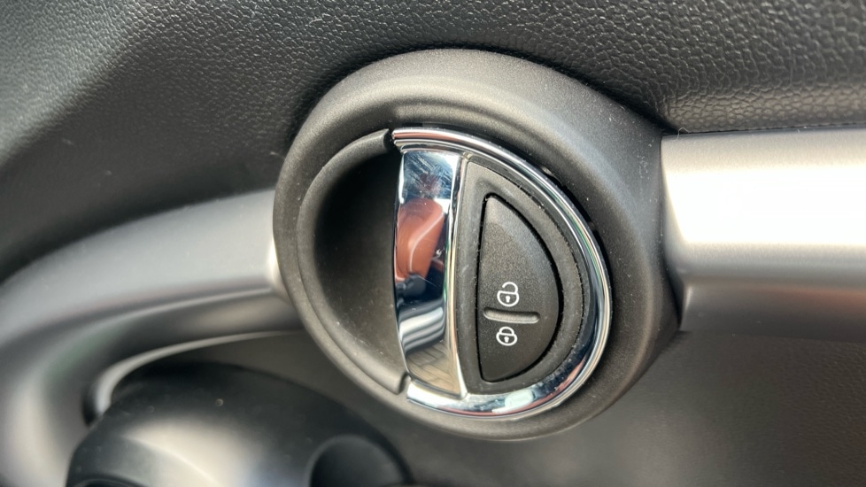 Used MINI Convertible 2022 for sale - 76350814: Photo 29