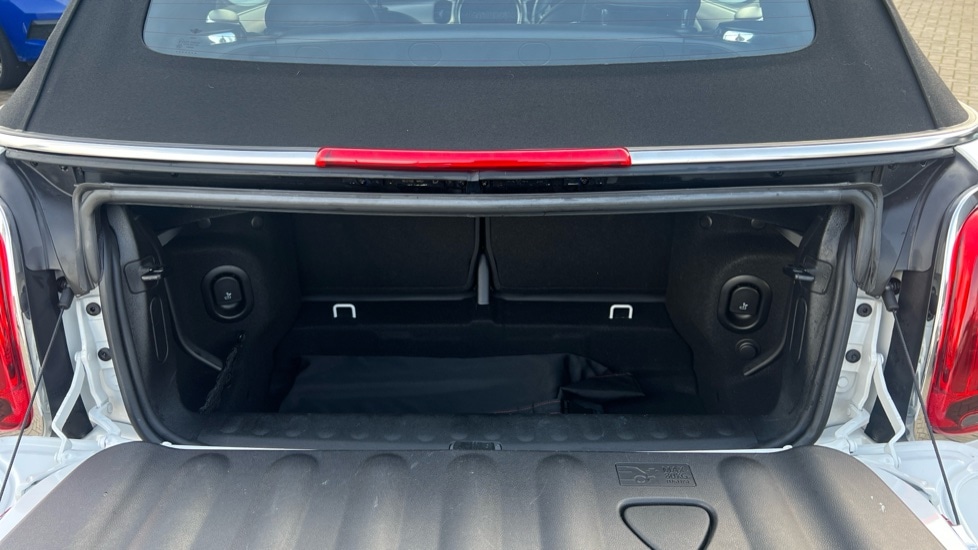 Used MINI Convertible 2023 for sale - 76544605: Photo 13