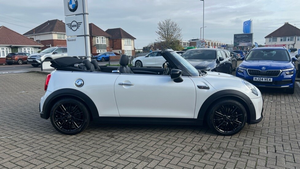 Used MINI Convertible 2023 for sale - 76544605: Photo 28