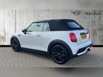 Used MINI Convertible 2023 for sale - 76544605: Photo