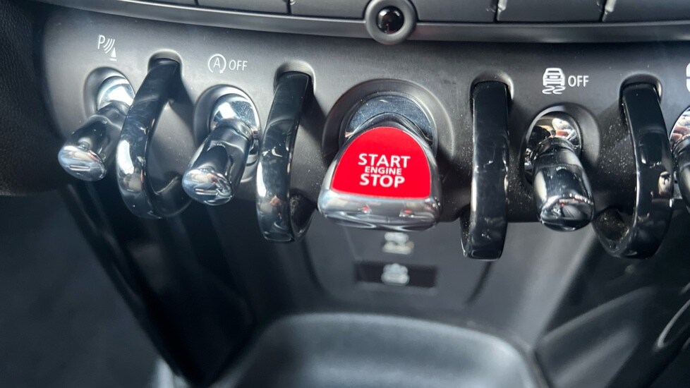 Used MINI Convertible 2023 for sale - 76544605: Photo 35