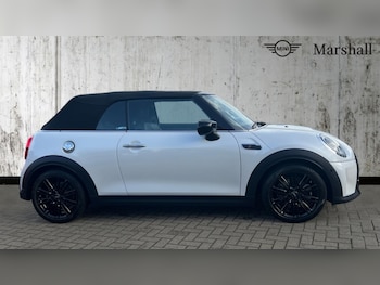 Used MINI Convertible 2023 for sale - 76544605: Photo