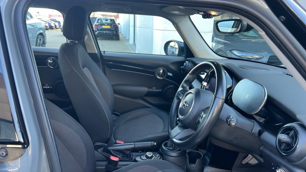 Used MINI Hatch 2022 for sale - 76434605: Photo 11