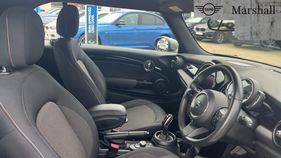Used MINI Convertible 2023 for sale - 76104233: Photo 11