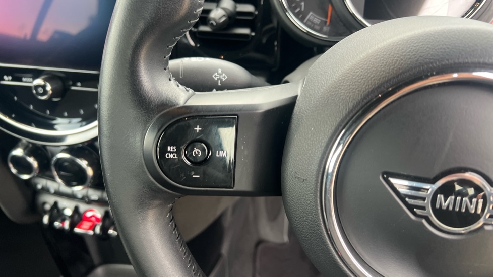 Used MINI Convertible 2023 for sale - 76104233: Photo 17