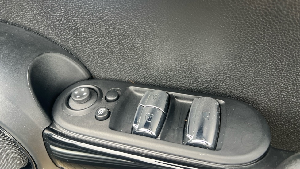 Used MINI Convertible 2023 for sale - 76104233: Photo 29