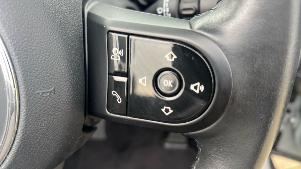 Used MINI Convertible 2023 for sale - 76104233: Photo 32