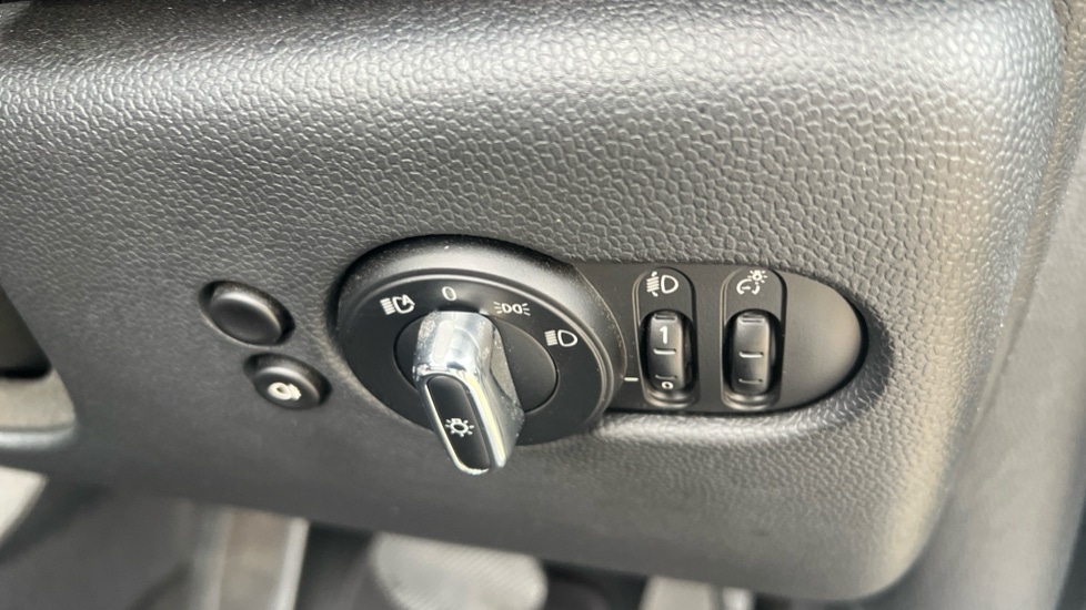Used MINI Convertible 2023 for sale - 76104233: Photo 34