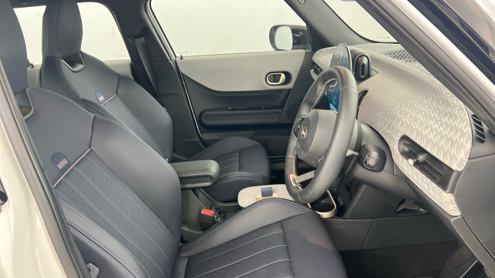 Used MINI Cooper 2025 for sale - 76927807: Photo 11