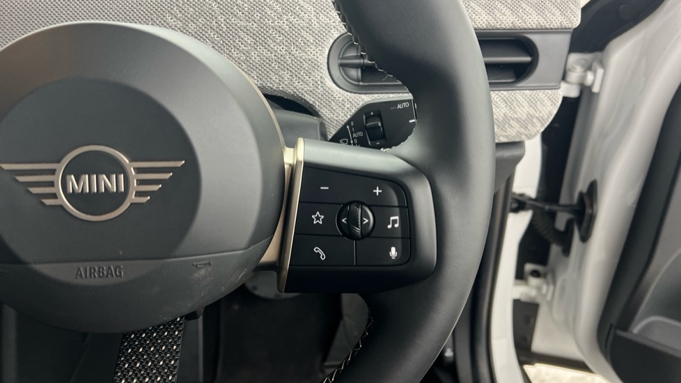 Used MINI Cooper 2025 for sale - 76927807: Photo 18