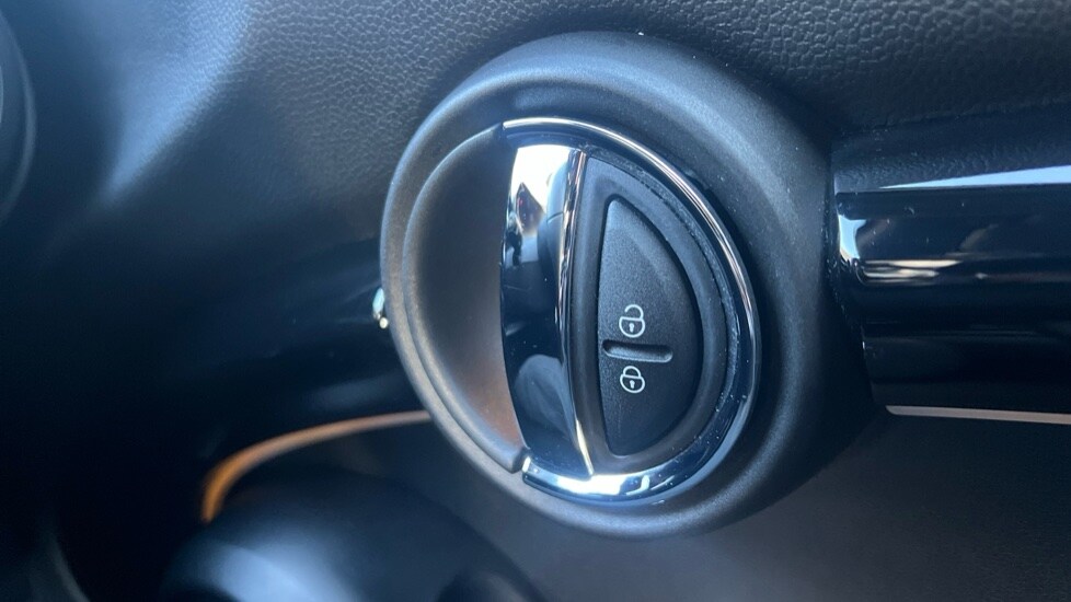 Used MINI Hatch 2022 for sale - 76086897: Photo 31