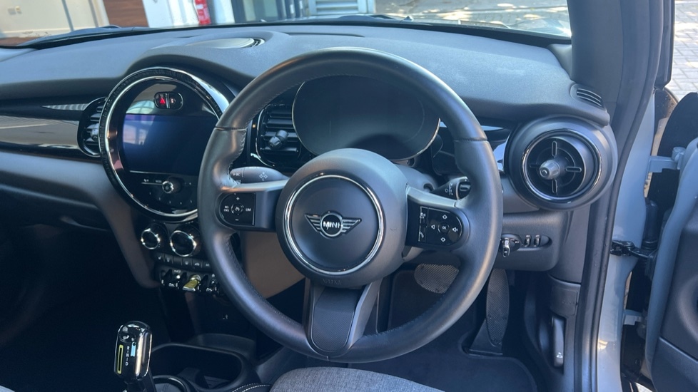 Used MINI Hatch 2022 for sale - 76086897: Photo 5