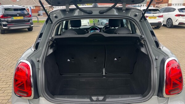 Used MINI Hatch 2021 for sale - 76140309: Photo 13