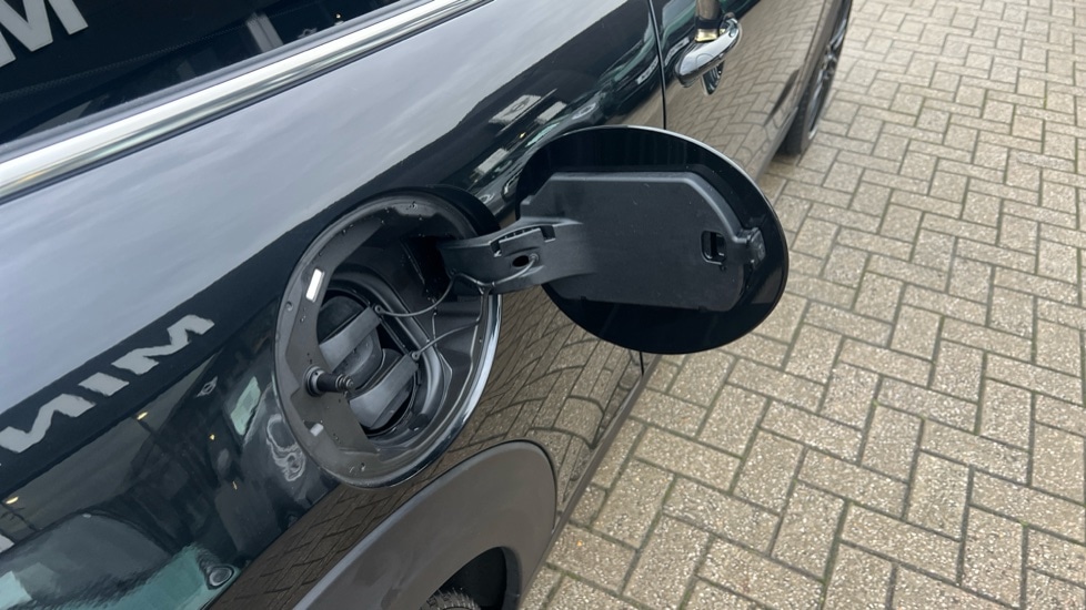 Used MINI Hatch 2022 for sale - 76372846: Photo 29