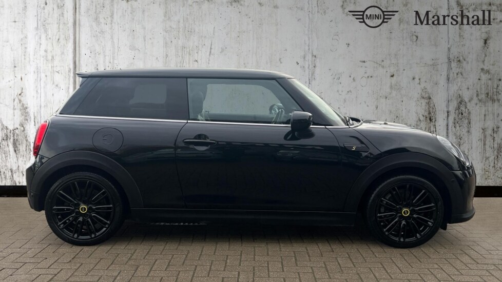 Used MINI Hatch 2022 for sale - 76372846: Photo 3