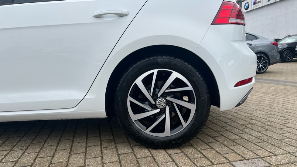 Used Volkswagen Golf 2019 for sale - 76203865: Photo 18