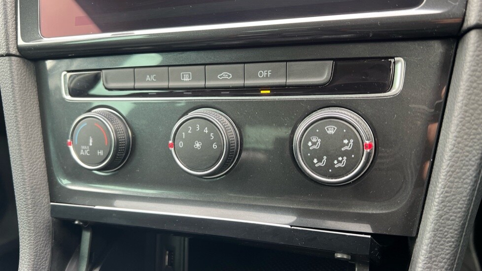 Used Volkswagen Golf 2019 for sale - 76203865: Photo 34