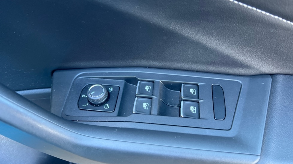 Used Volkswagen T-Roc 2022 for sale - 76350721: Photo 22