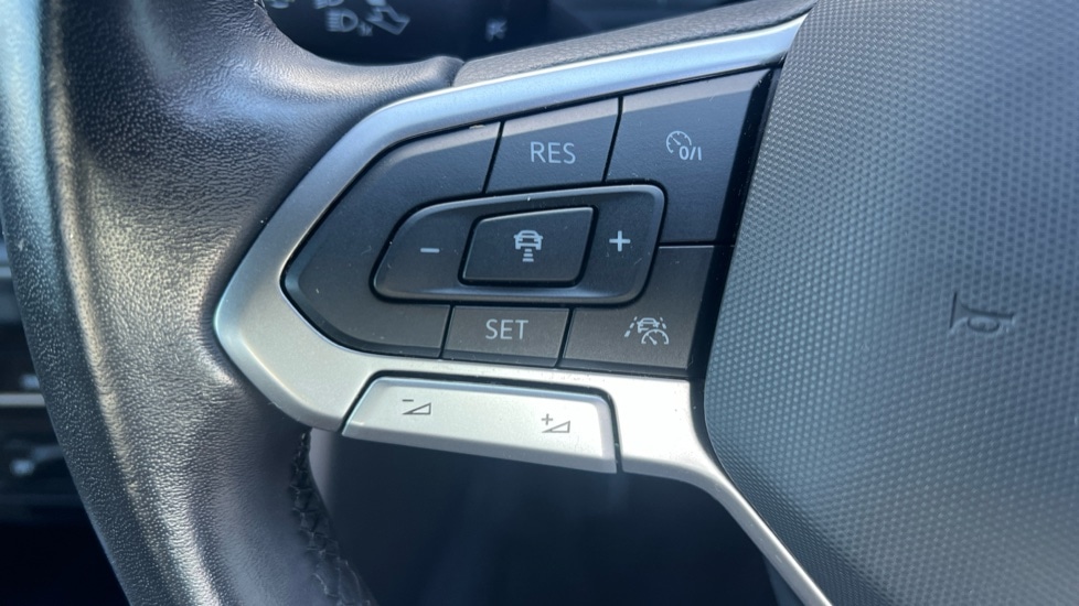 Used Volkswagen T-Roc 2022 for sale - 76350721: Photo 33