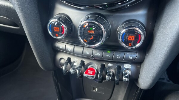 Used MINI Hatch 2022 for sale - 76007721: Photo 32