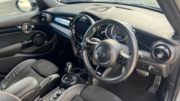 Used MINI Hatch 2022 for sale - 76007721: Photo 6