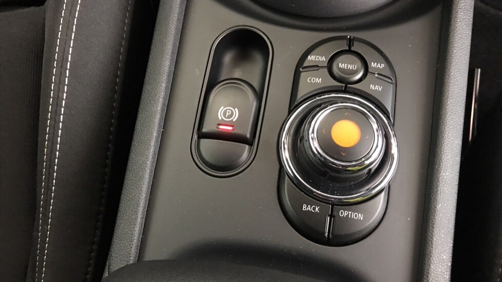 Used MINI Clubman 2019 for sale - 76927837: Photo 19