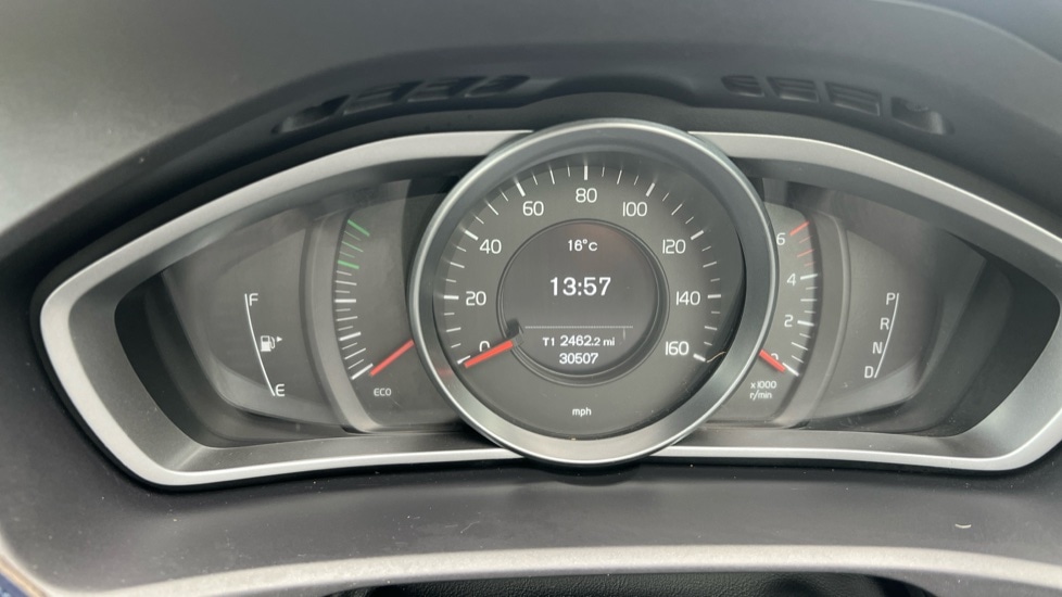Used Volvo V40 2016 for sale - 76025332: Photo 13