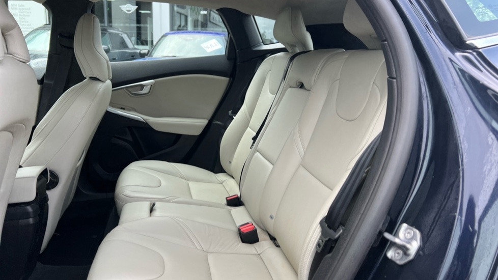 Used Volvo V40 2016 for sale - 76025332: Photo 14