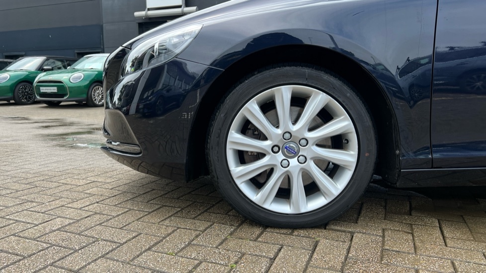 Used Volvo V40 2016 for sale - 76025332: Photo 17