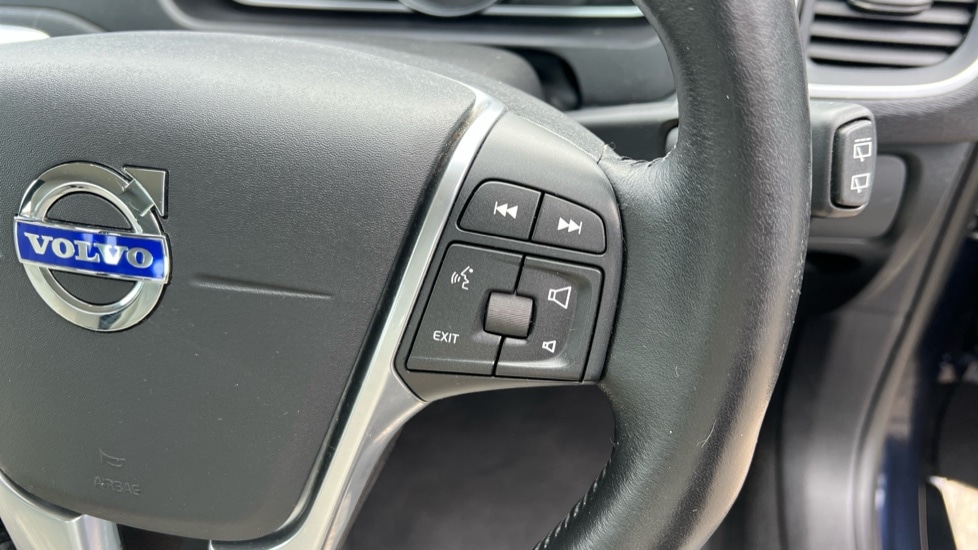 Used Volvo V40 2016 for sale - 76025332: Photo 24