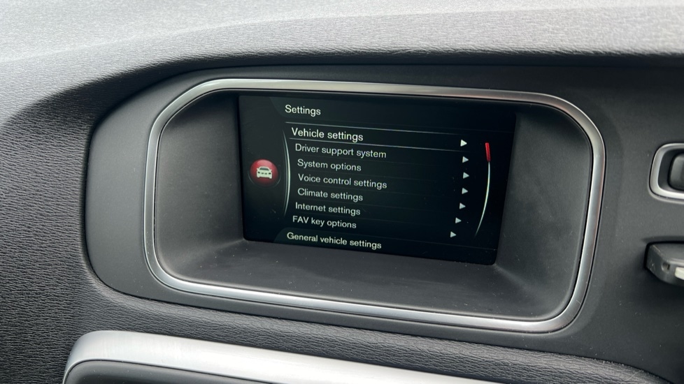 Used Volvo V40 2016 for sale - 76025332: Photo 47