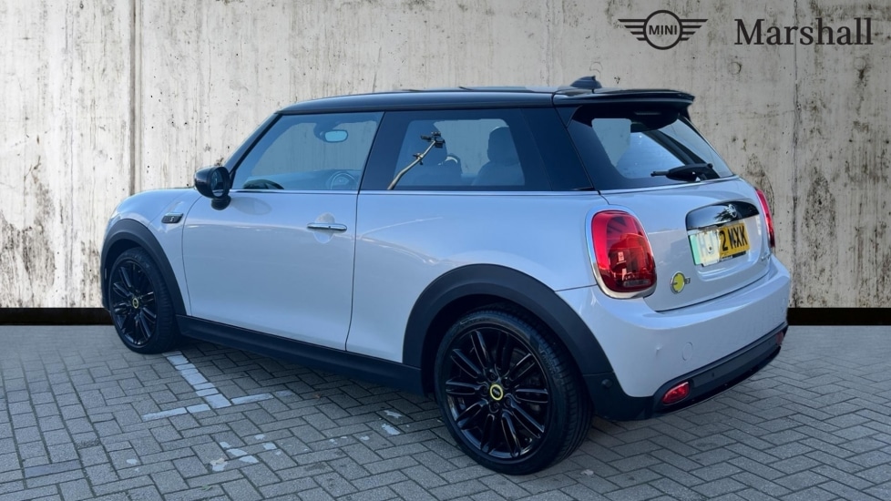 Used MINI Hatch 2022 for sale - 76338702: Photo 2