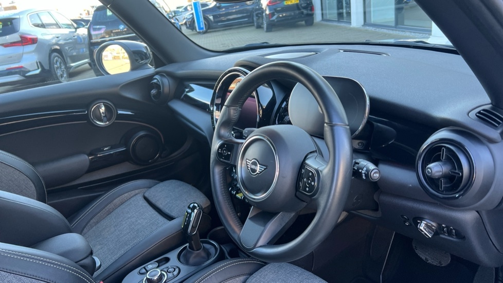 Used MINI Hatch 2022 for sale - 76338702: Photo 6