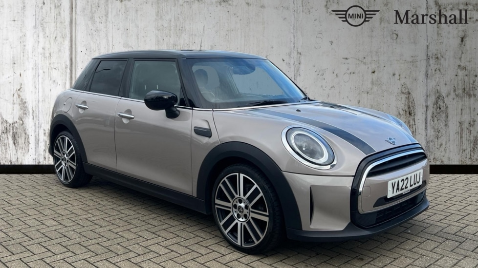 Used MINI Hatch 2022 for sale - 76229300: Photo 1