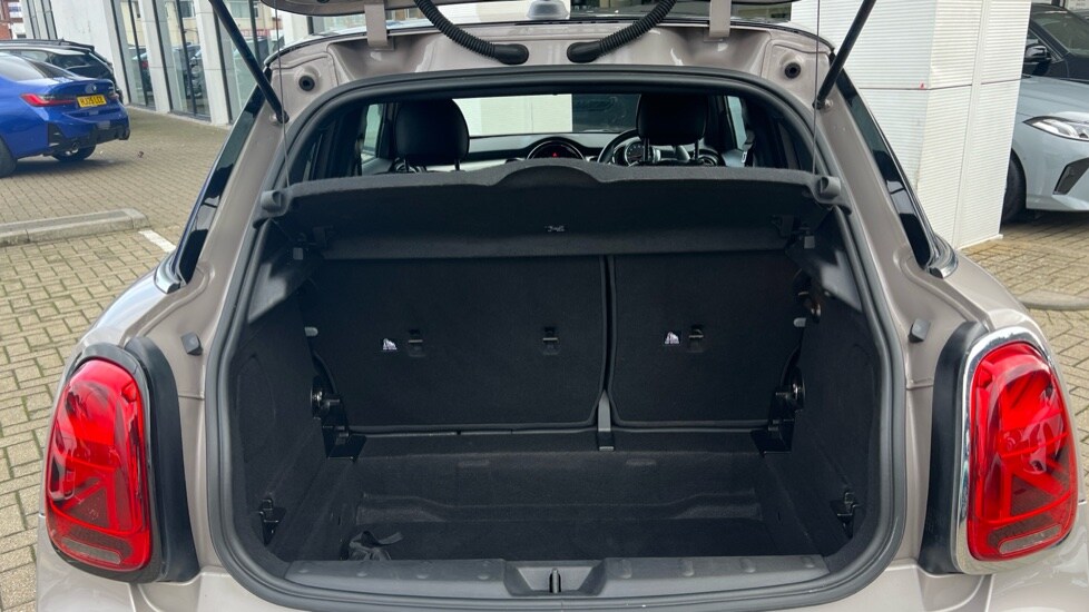 Used MINI Hatch 2022 for sale - 76229300: Photo 13