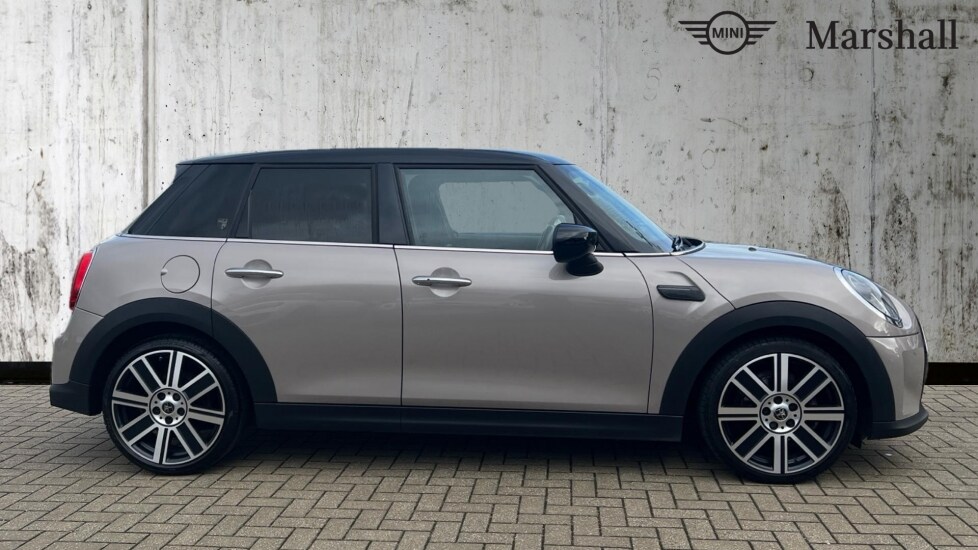 Used MINI Hatch 2022 for sale - 76229300: Photo 3