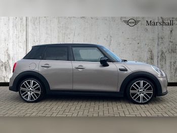 Used MINI Hatch 2022 for sale - 76229300: Photo