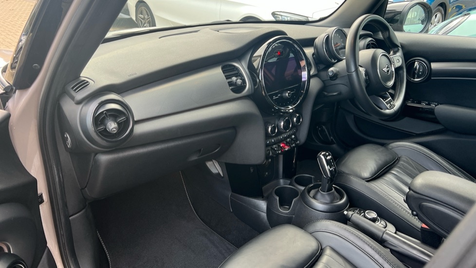 Used MINI Hatch 2022 for sale - 76229300: Photo 7