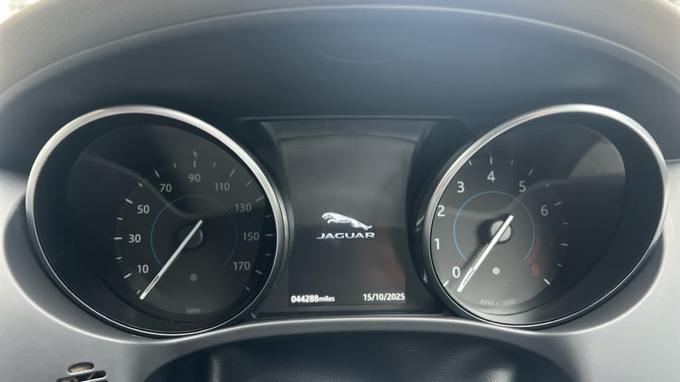 Used Jaguar F-Pace 2018 for sale - 76104104: Photo 13